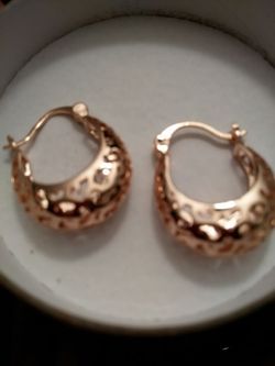 Gold plated earring