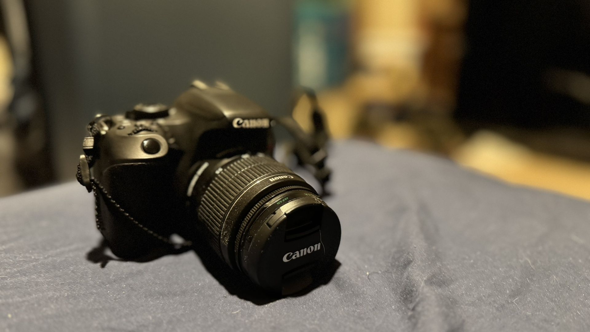 Canon EOS REBEL T7i