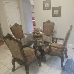 Dining Room Table - $350 OR BEST OFFER