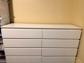 Modern White 8 Drawer Dresser for Bedroom