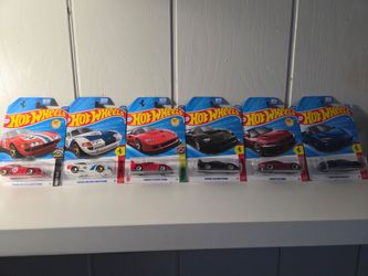 Lot of 6 Hotwheels Ferrari