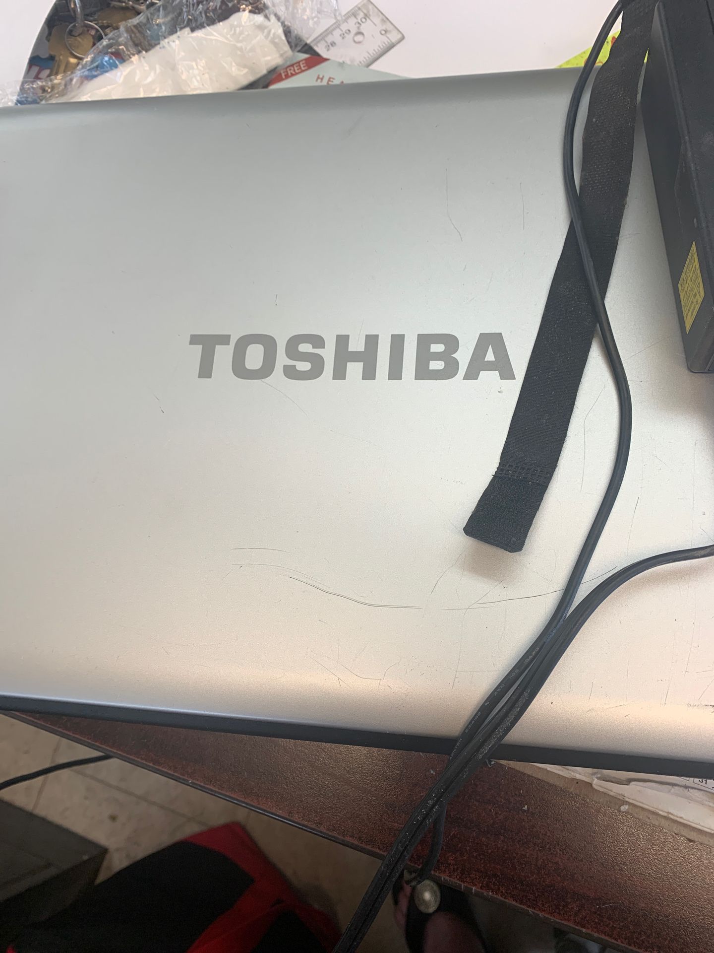 TOSHIBA laptop