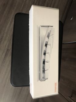 Apple wireless keyboard from 2005