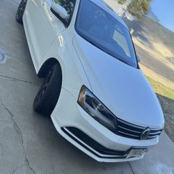 2017 Volkswagen Jetta SE TSI – Turbo, 84k Miles, Clean Title