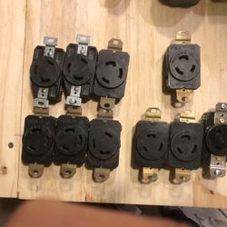 Receptacle NEMA L6 30R L6 20R / L5 20R 20V