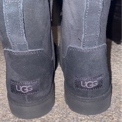 black ugg Boots 