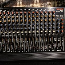 YAMAHA MM1  TASCAN MIXER 20 CHANNEL 