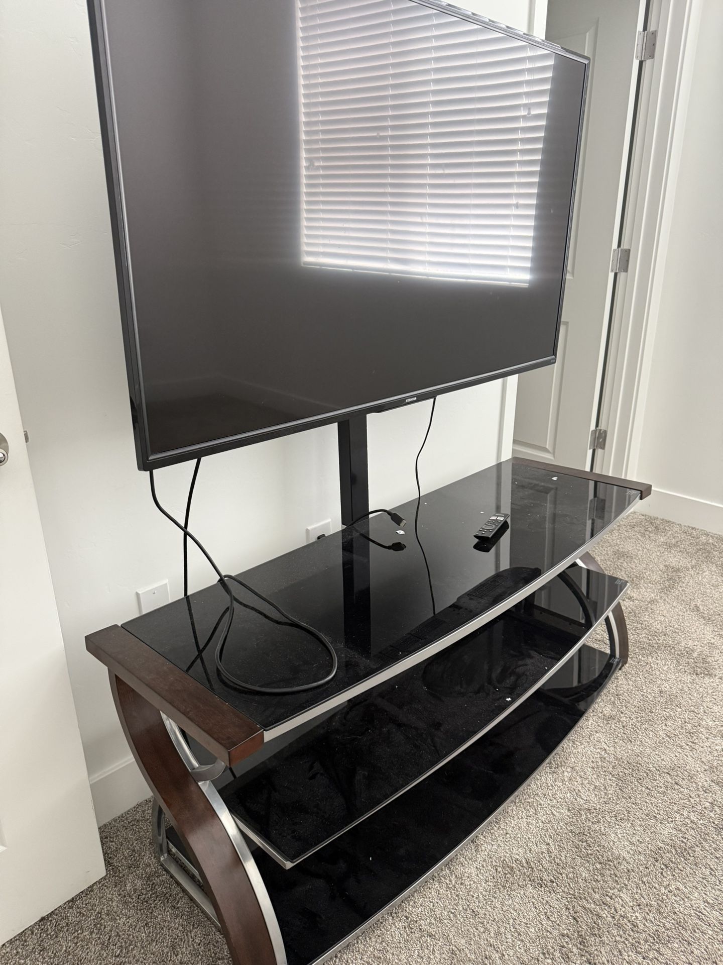 55” Tv & Tv Stand