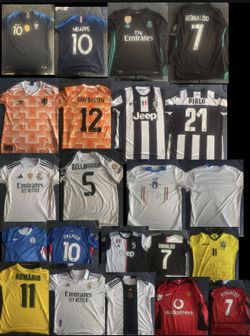 Selling Football Jerseys 