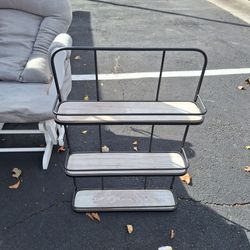 Hanging wall shelf