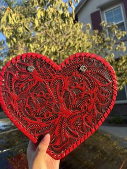 Leather Purse / Hand embroidered 