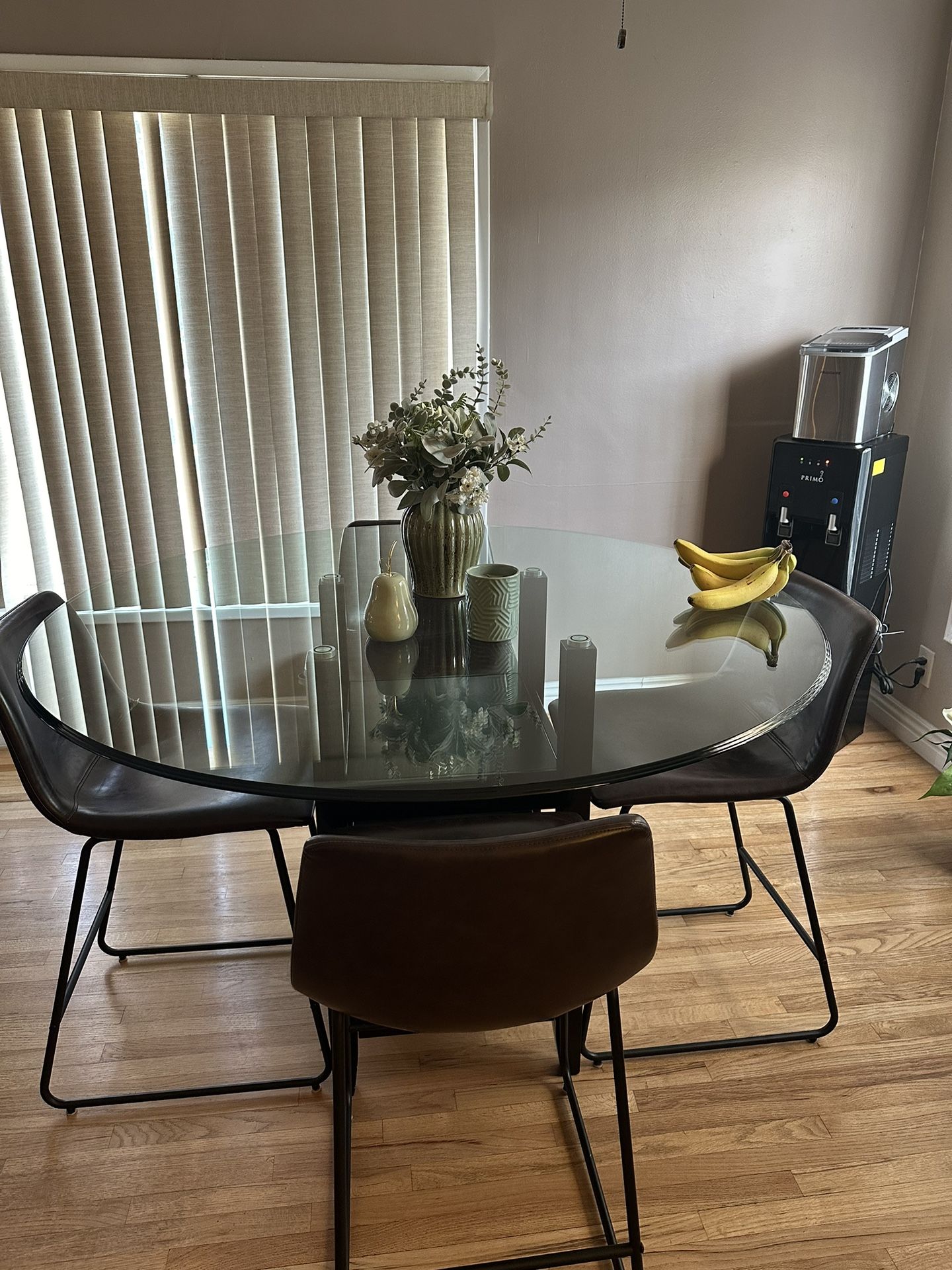 Dining Table/Comedor