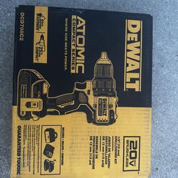 Dewalt Drill Kit ( Brand New Never Used) 