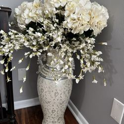 2x  Flower Vases Flowers Included