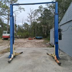 Automobile Lift