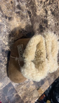Baby uggs size M