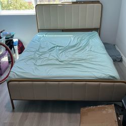 Full Size Bed 