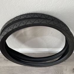 (Like New) 2 KENDA City Slick Wire Bead Bike Tires