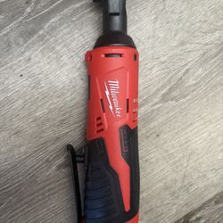 Milwaukee M12 3/8 Ratchet 