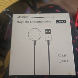 “Magnetic charging cable (Apple Watch / MagSafe style)”