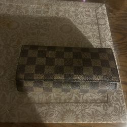 Women’s Checkered W !!!! 