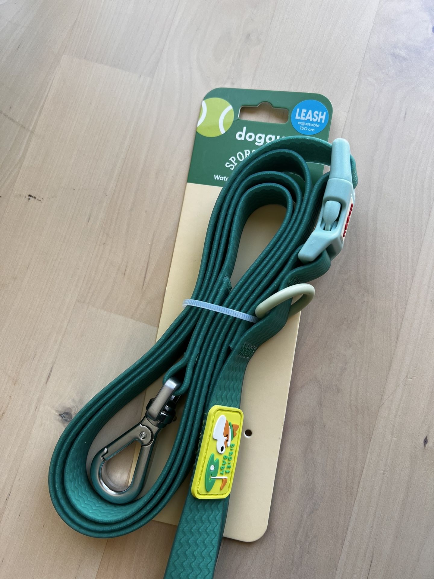 Doggu Sport Club Waterproof collar and leash