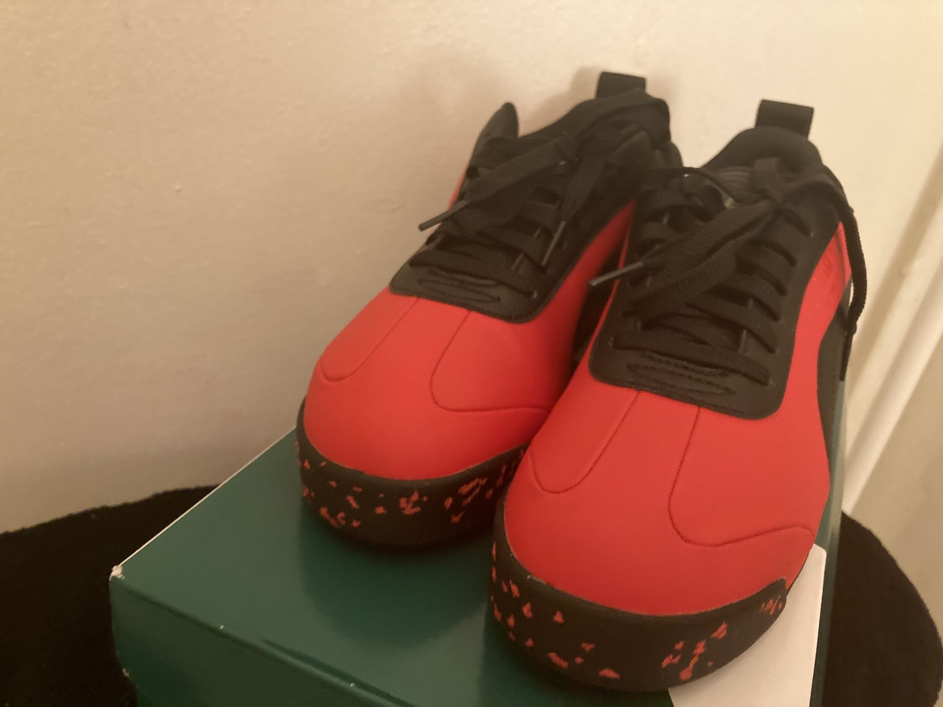 Brand New Pumas Men’s Sz 9 1/2