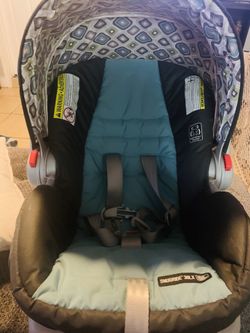 Graco snugride car seat