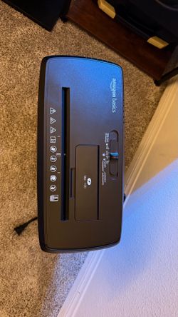 Amazon Basics 8-Sheet Paper and Card/CD Shredder