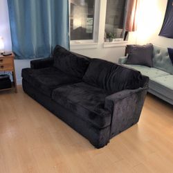 🛋️ FREE 84" Big Clean Family Size Couch 🛋️ No Rips, Stains, Tears, Odors! ✨🌸✨ Pick-up On First Hill