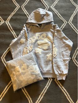 Spider Grey Beluga Hoodie