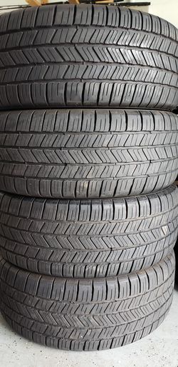 275/55/20 GOODYEAR EAGLE LS2. 99-100% TREAD
