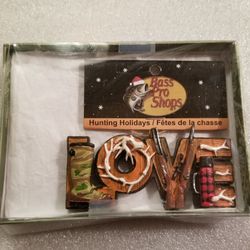 BASS PRO SHOP (LOVE)