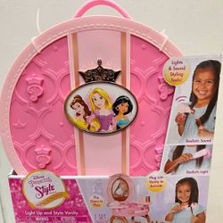 Disney Princess Style Collection Travel Light Up Vanity Set New