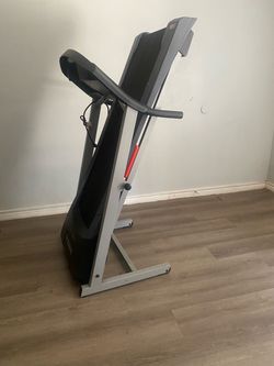 Health & fitness treadmill/ Caminadora