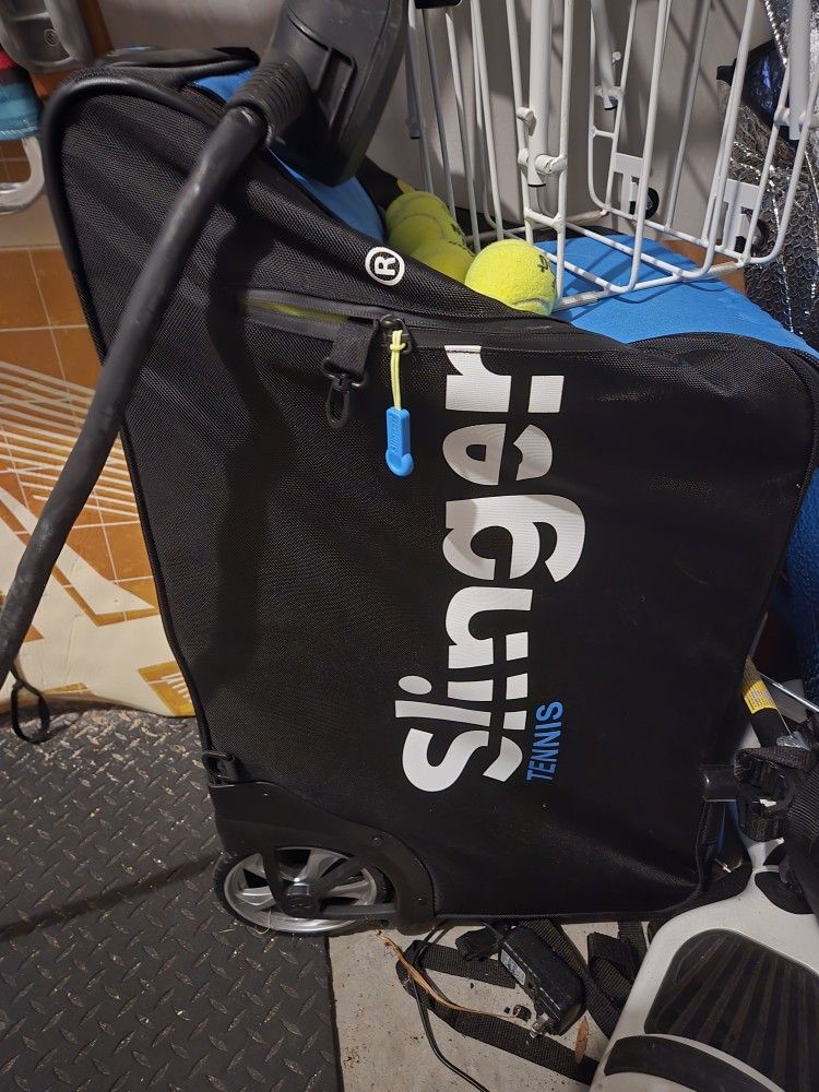 Slinger Bag Tennis Ball Machine