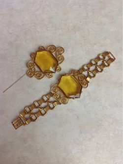 Vintage โBrooksโ Stamped Pin and Bracelet