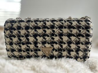 New Purse / Guess Shoulder Purse