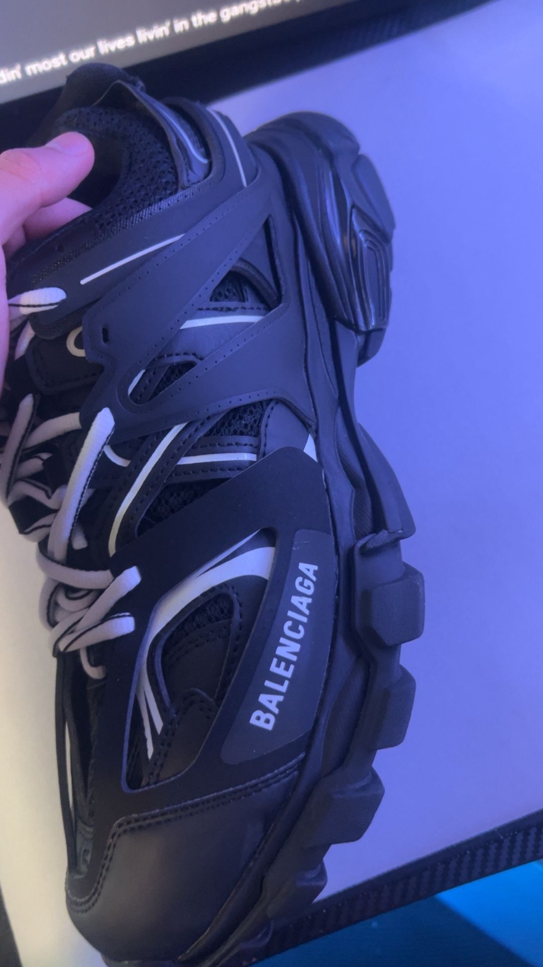 Tracks White N Black.