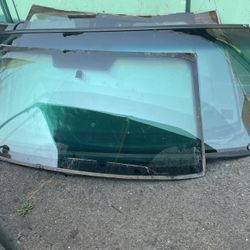 UNITED AUTO GLASS