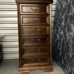 Queen bedroom set