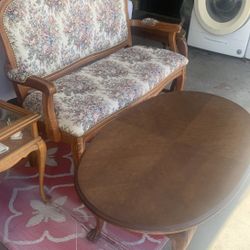 Antique Wood Love Seat And Coffe Table 