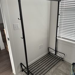 Clothes rack