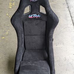 Prisma Ultra Bucket Seat (Medium)