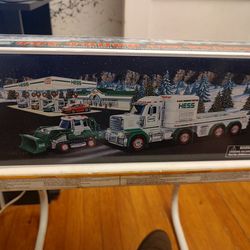 2013 Hess Toy Truck And Tractor 