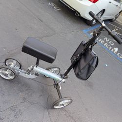 Steerable Knee Scooter 