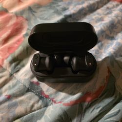 Earbuds 