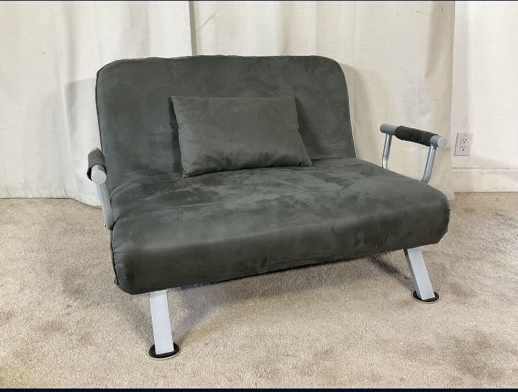 Futon / Convertible Sofa Bed / Pull Out Sleeper Chair / Sofa Cama Doblable