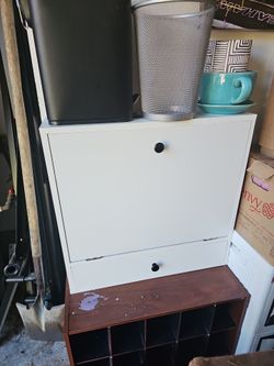 Wall desk