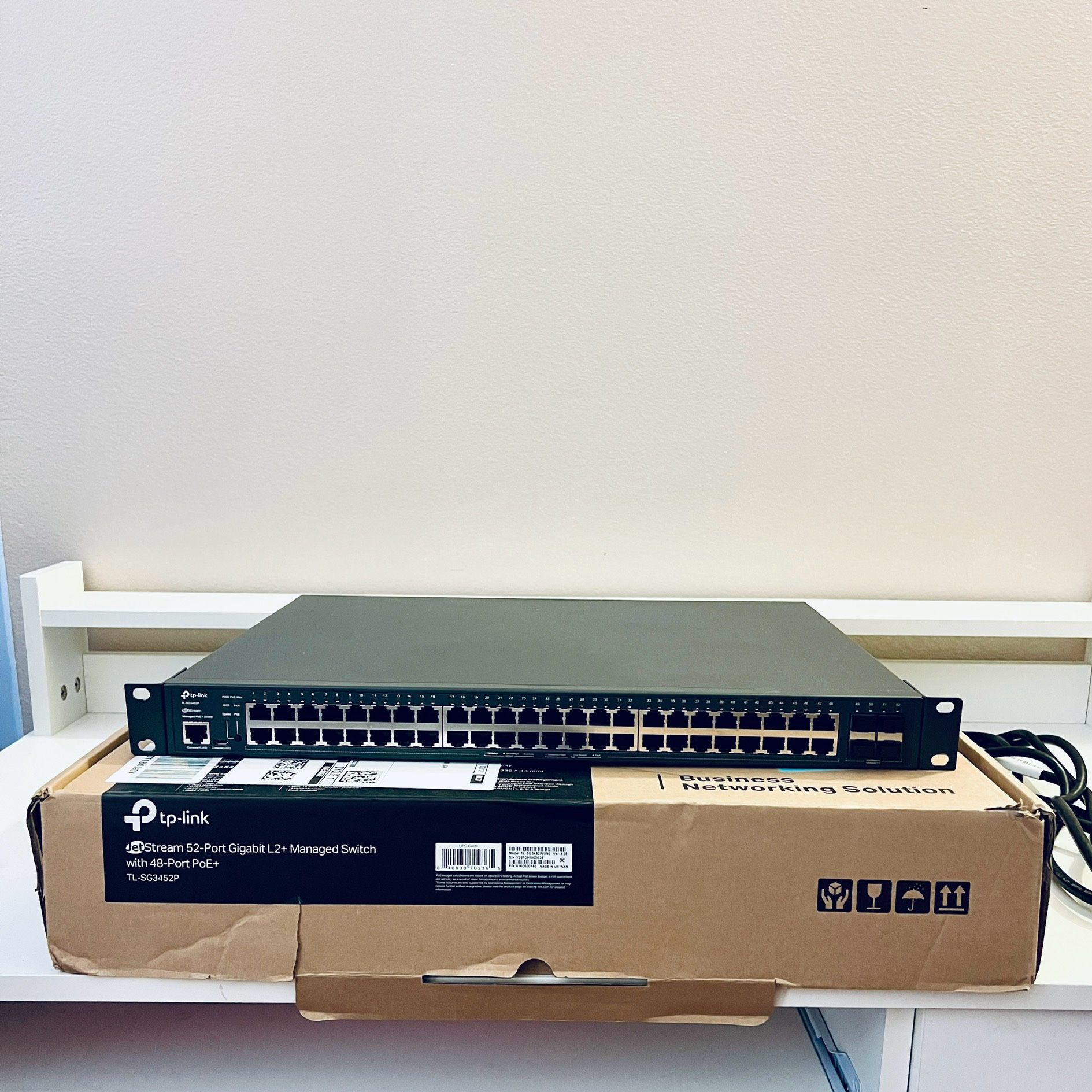 TP-LINK Ethernet Switch TL-SG3452P - 48 Port PoE+